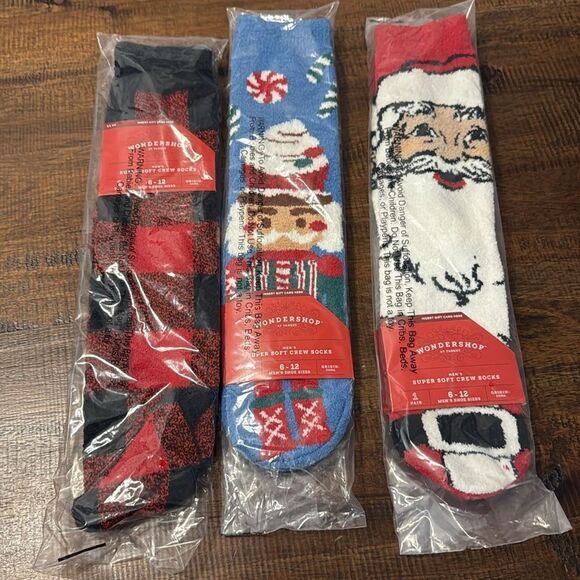 wondershop-3 pack of fluffy Christmas socks-mens 6-12 - Picture 5 of 6